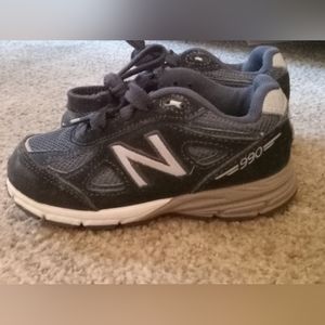 Infant NEW BALANCE sneakers